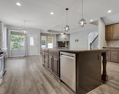 1513 Canary Lane - Photo Thumbnail 8