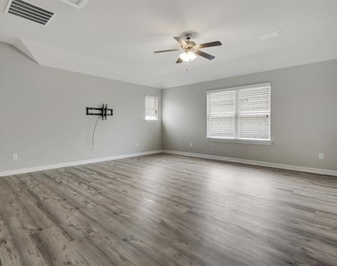 1513 Canary Lane - Photo Thumbnail 25
