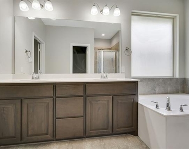 1513 Canary Lane - Photo Thumbnail 16