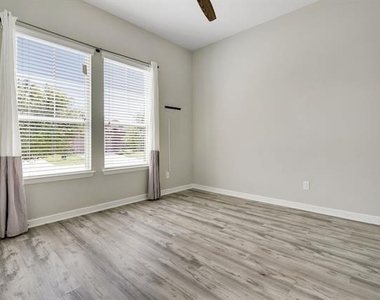 1513 Canary Lane - Photo Thumbnail 20