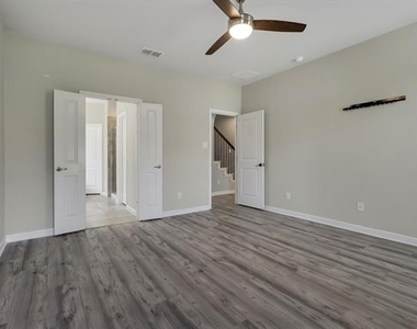 1513 Canary Lane - Photo Thumbnail 14