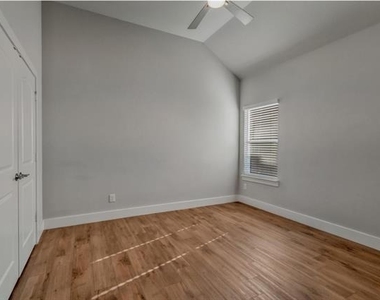 3304 Lake Palestine Road - Photo Thumbnail 17