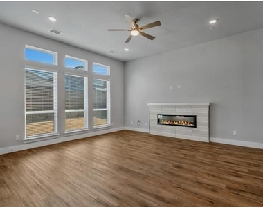 3304 Lake Palestine Road - Photo Thumbnail 4