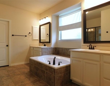 2925 Morning Star Drive - Photo Thumbnail 18