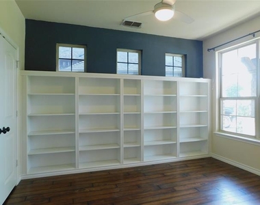 2925 Morning Star Drive - Photo Thumbnail 7