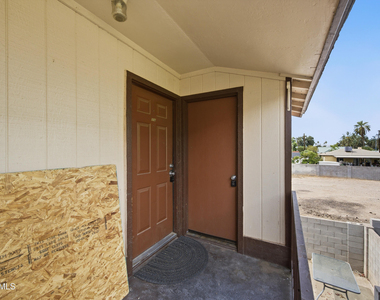436 W Clark Street - Photo Thumbnail 1