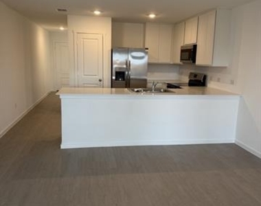 600 Sandhill Crane Lane - Photo Thumbnail 1
