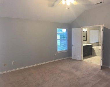 7508 Crested Butte Drive - Photo Thumbnail 8