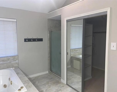 7508 Crested Butte Drive - Photo Thumbnail 7
