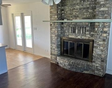 290 N Laramie Circle - Photo Thumbnail 3