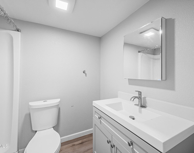 3025 N 32nd Street - Photo Thumbnail 9