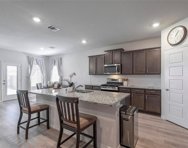3008 Evergreen Trail - Photo Thumbnail 9