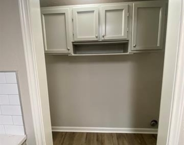 3714 Lasalle Drive - Photo Thumbnail 18