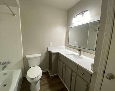 3714 Lasalle Drive - Photo Thumbnail 6