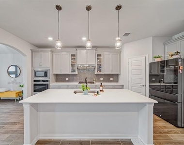 1144 Western Yarrow Avenue - Photo Thumbnail 11