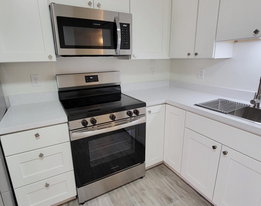 6203 E Glencove Street - Photo Thumbnail 7