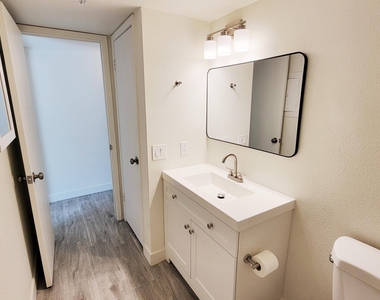 6203 E Glencove Street - Photo Thumbnail 15