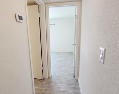 6203 E Glencove Street - Photo Thumbnail 10