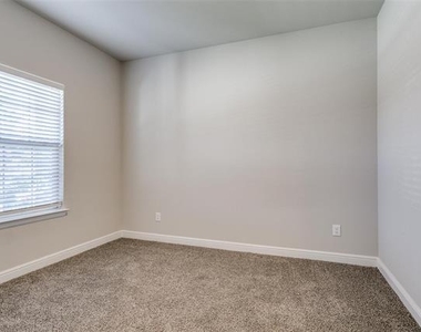 11536 Wolfhound Drive - Photo Thumbnail 22