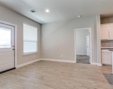 11536 Wolfhound Drive - Photo Thumbnail 8
