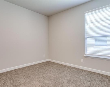 11536 Wolfhound Drive - Photo Thumbnail 20