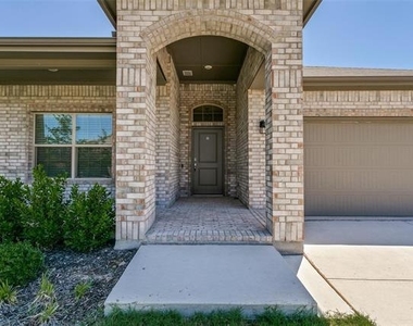 11536 Wolfhound Drive - Photo Thumbnail 1