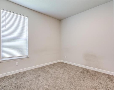11536 Wolfhound Drive - Photo Thumbnail 19