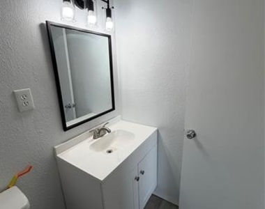 5818 E University Boulevard - Photo Thumbnail 14
