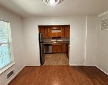 5818 E University Boulevard - Photo Thumbnail 4