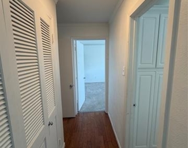 5818 E University Boulevard - Photo Thumbnail 9