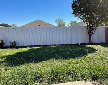 1253 Rosedale Springs Lane - Photo Thumbnail 18