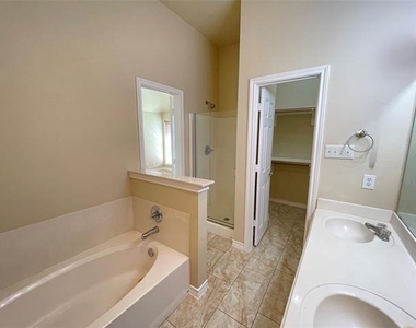 1253 Rosedale Springs Lane - Photo Thumbnail 16