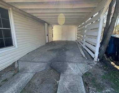 214 E Acheson Street - Photo Thumbnail 18