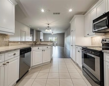 1805 Signal Ridge Place - Photo Thumbnail 4