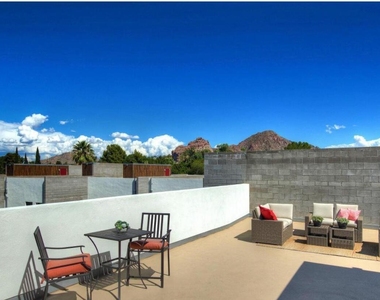 4700 N 40th Street - Photo Thumbnail 3