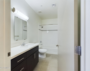 4700 N 40th Street - Photo Thumbnail 10