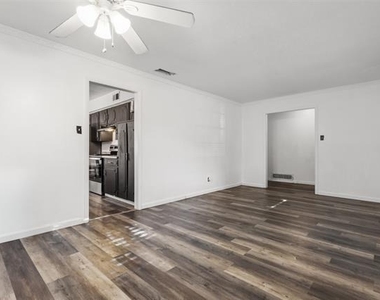 130 Blue Sky Drive - Photo Thumbnail 4
