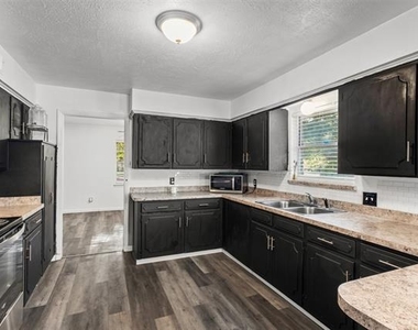 130 Blue Sky Drive - Photo Thumbnail 7