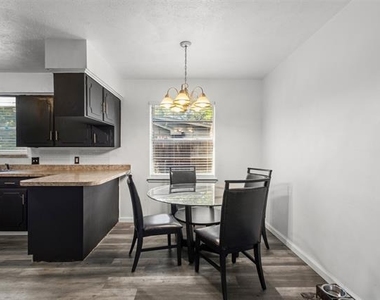 130 Blue Sky Drive - Photo Thumbnail 8