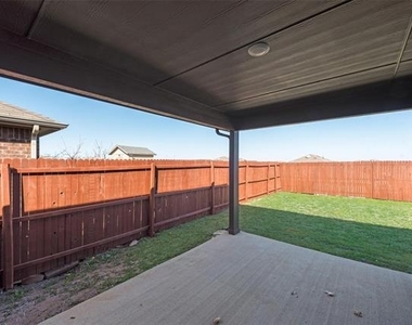 4016 Huntington Drive - Photo Thumbnail 28