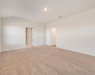 4016 Huntington Drive - Photo Thumbnail 22