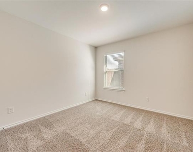 4016 Huntington Drive - Photo Thumbnail 26