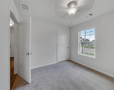 1739 Mcbroom Street - Photo Thumbnail 5