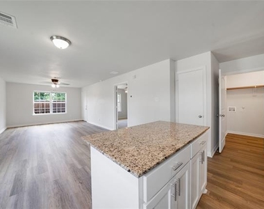 1739 Mcbroom Street - Photo Thumbnail 13