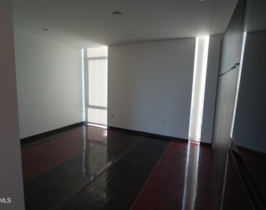 1436 S Terrace Road - Photo Thumbnail 6