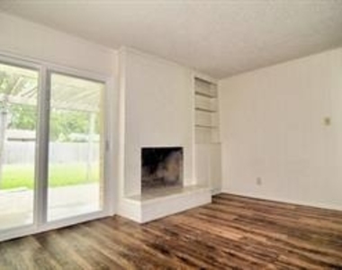 3023 Topaz Lane - Photo Thumbnail 4