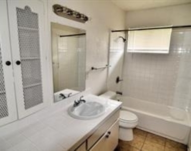 3023 Topaz Lane - Photo Thumbnail 6
