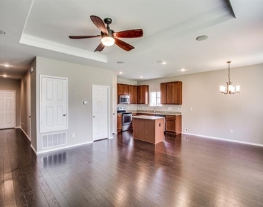 101 Tanglewood Drive - Photo Thumbnail 1