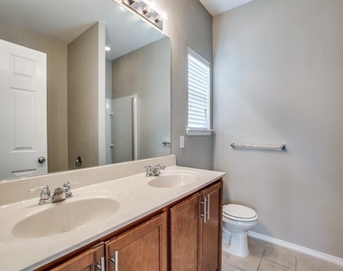 101 Tanglewood Drive - Photo Thumbnail 7