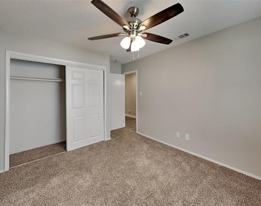 4208 Staghorn Circle N - Photo Thumbnail 8